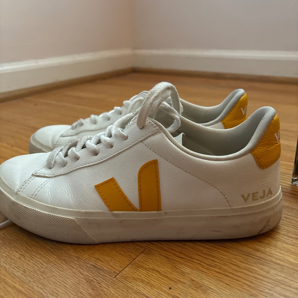 VEJA Marigold and white